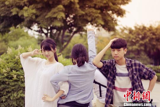 圖為：微電影《會(huì)有花開(kāi)》劇照?！『涡肋h(yuǎn) 攝